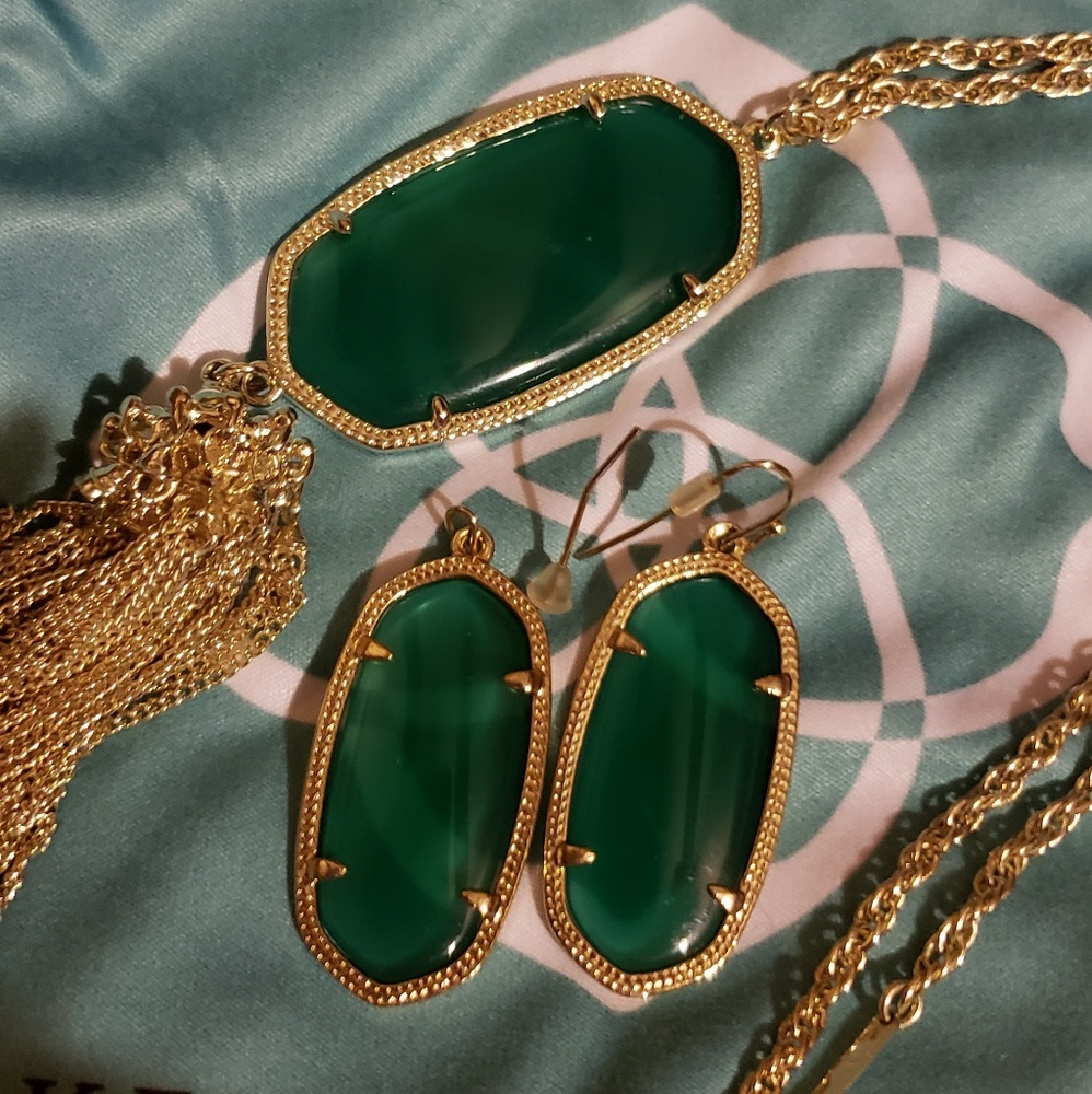 Kendra Scott earrings and necklace